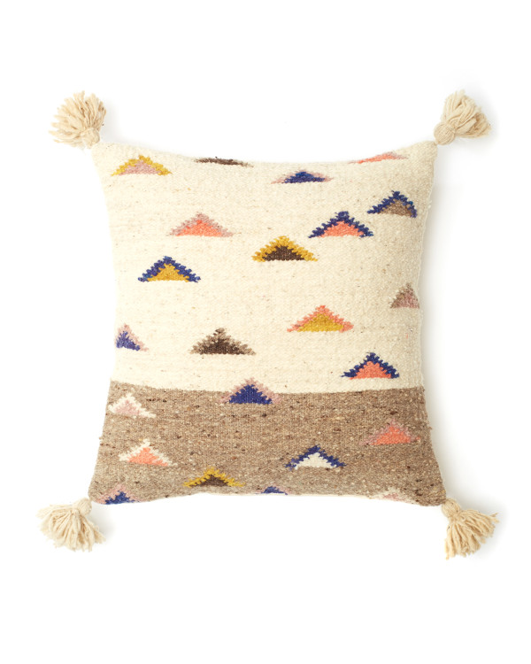 Pillow_Triangle_2020_076