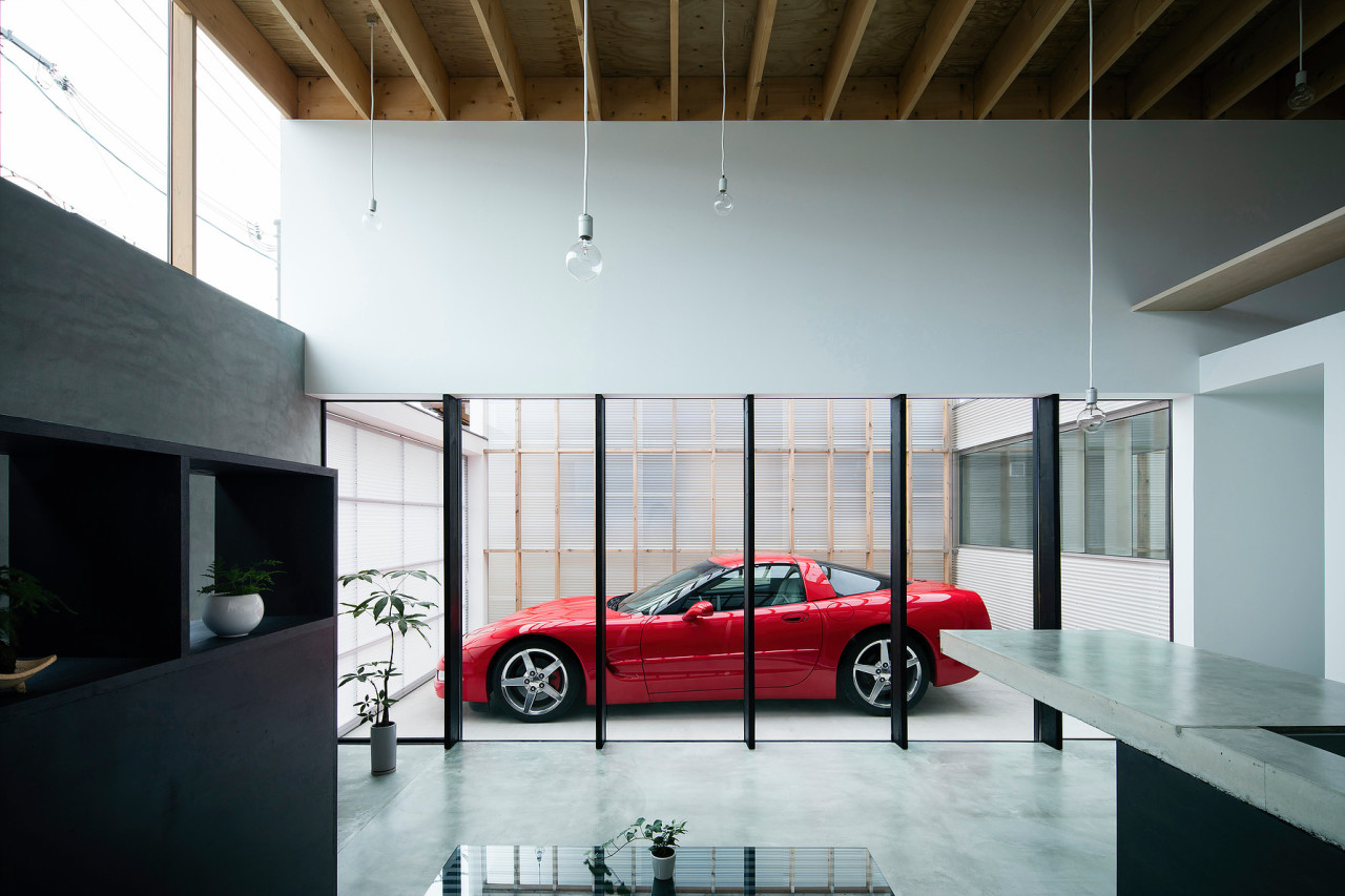Garage Terrace House by Yoshiaki Yamashita Architects & Associates