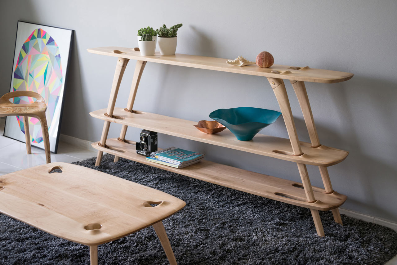 A Shelving System That Goes Together Without Hardware
