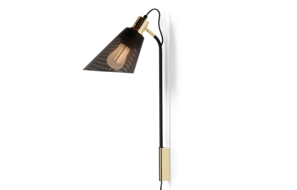 Memoir-Lamp-Plumen-Made-Task-Lamps-10-wall