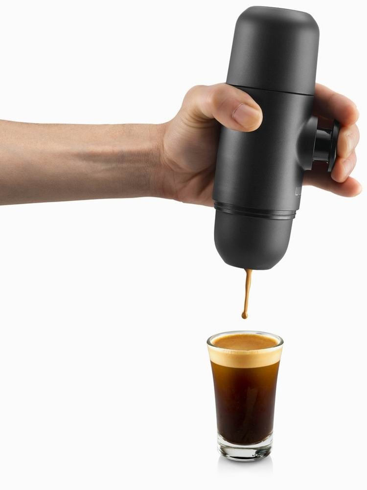 https://design-milk.com/images/2016/06/Minipresso-GR-WACACO-espresso-maker-1.jpg