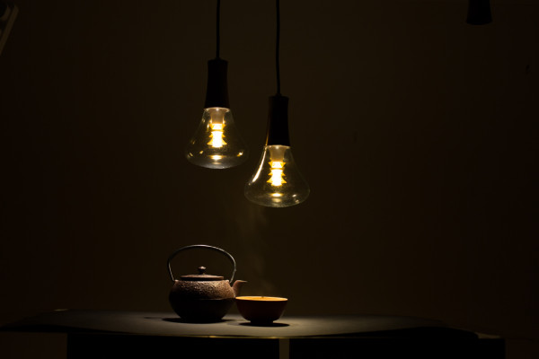 [Plumen] 003 light bulb - unretouched (2)