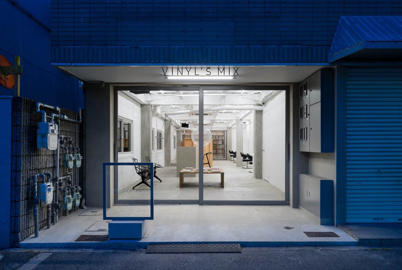 A Minimalist Hair Salon with a Concrete and Wood Interior