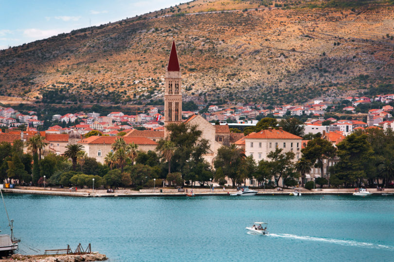 brown-beach-house-trogir