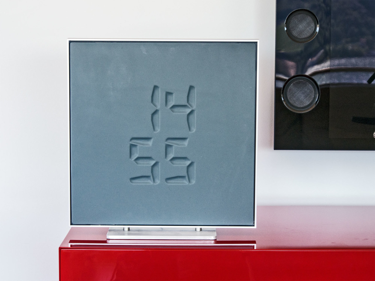 The Etch is a Morphing Digital Clock Sculpture