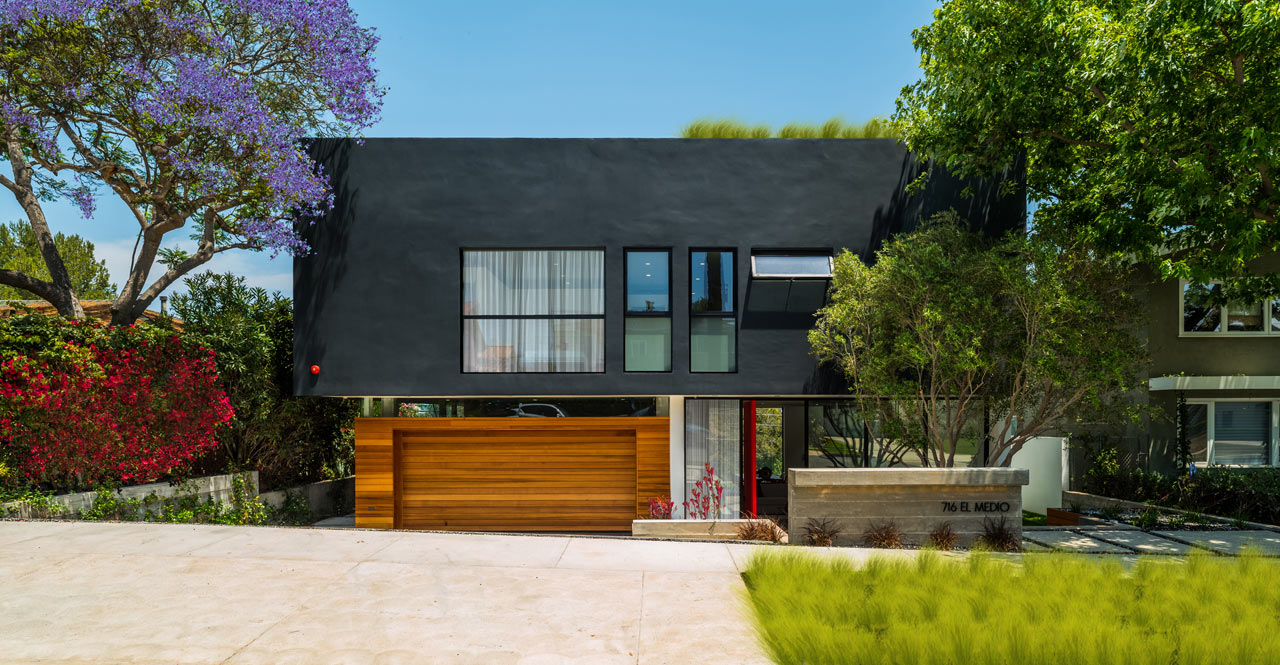Modern Home Designed for Indoor/Outdoor California Living