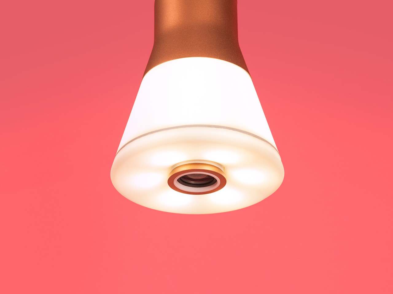 Filo Modular LED Light Bulb Lets Your Plug In Features