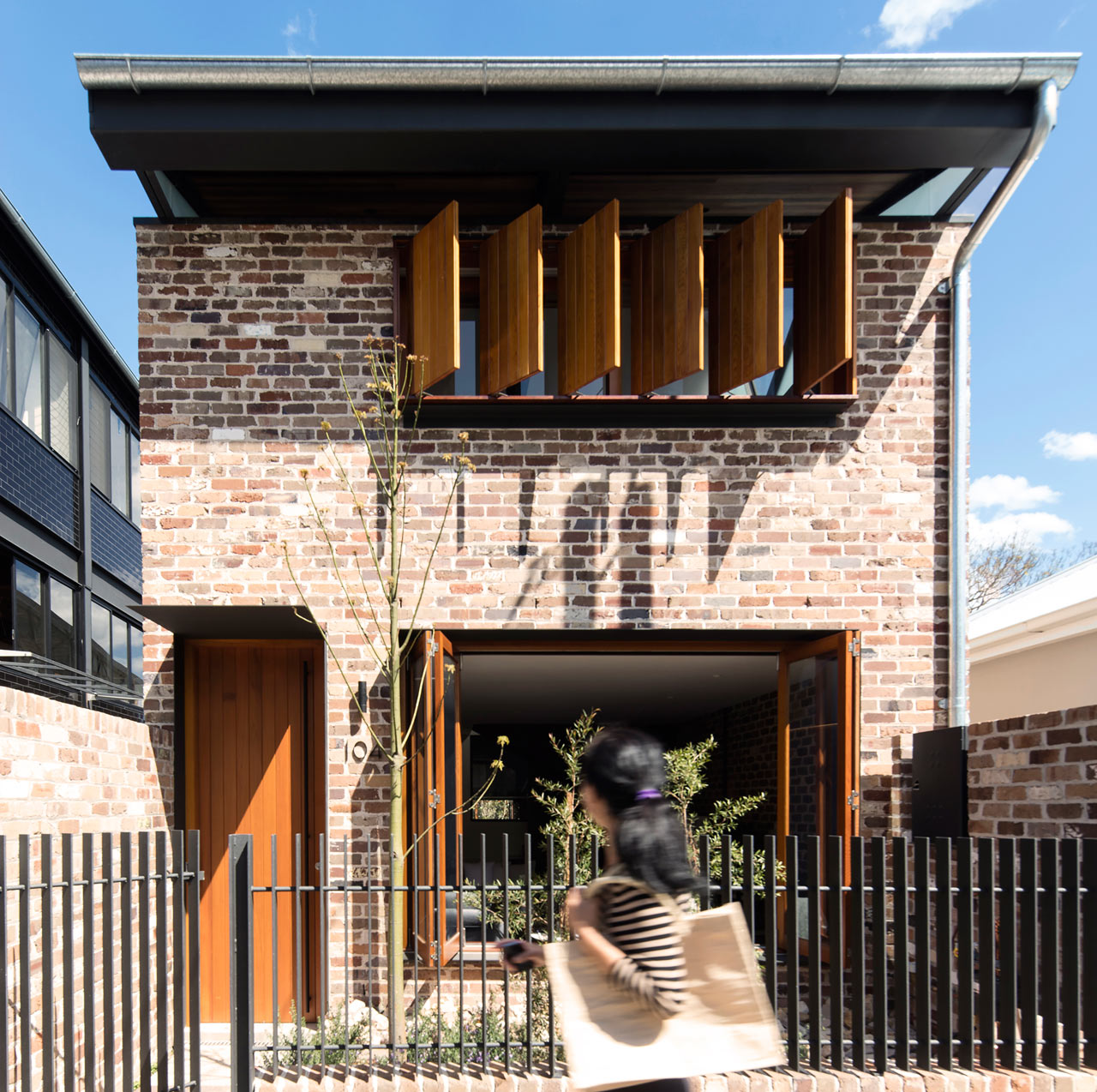 A Sydney House with an Industrial Past Incorporates Some of those Elements