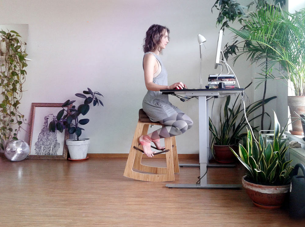 Muista: A New, More Evolved Way to Sit at Your Desk