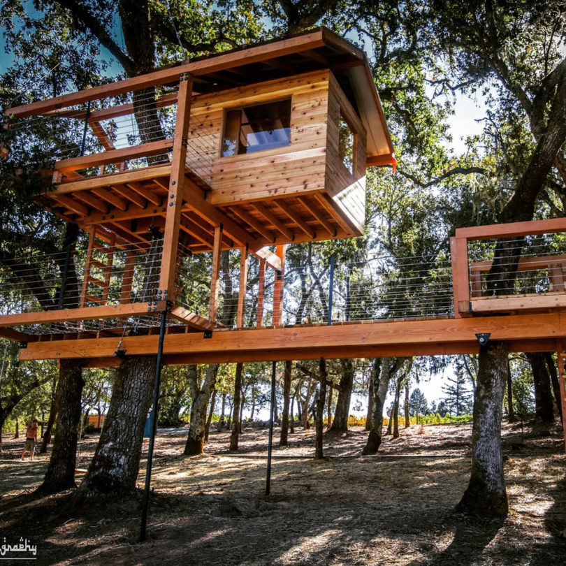 10-modern-treehouses-we-d-love-to-have-in-our-own-backyard