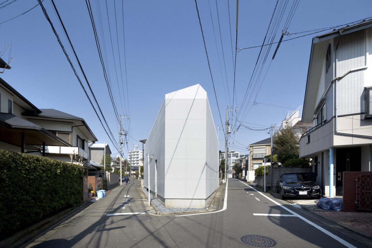 The Minimalist Kamiuma House by CHOP + ARCHI