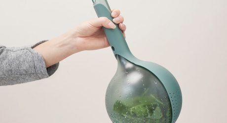 Drop: A Handheld Colander by Viviana Degrandi for RIG-TIG by Stelton