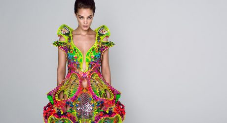 Foræva: A Sculptural, High Tech Dress Made of Swarovski Crystals
