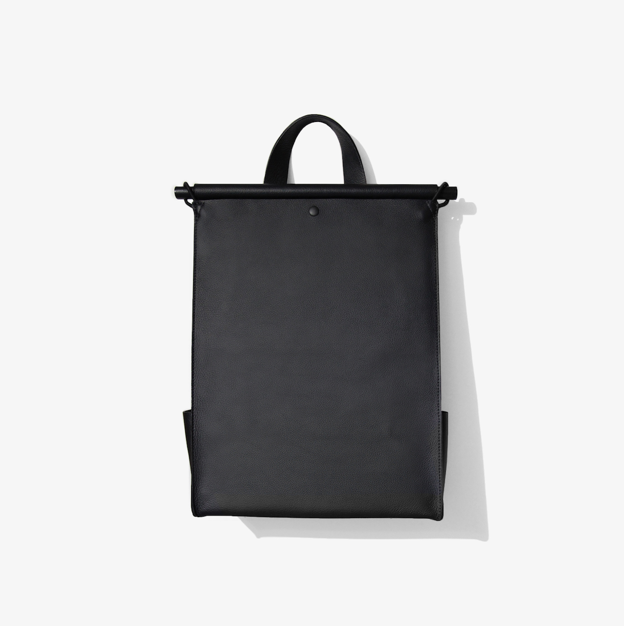 Sac à Dos: A Minimalist Backpack by The Atelier YUL: