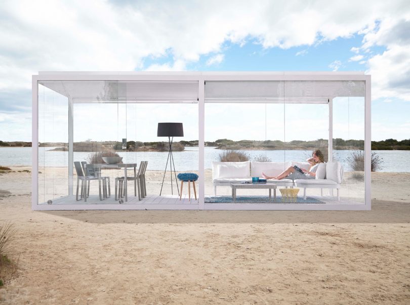Cristal Box: An Outdoor Pergola You Can Escape to All Year Long