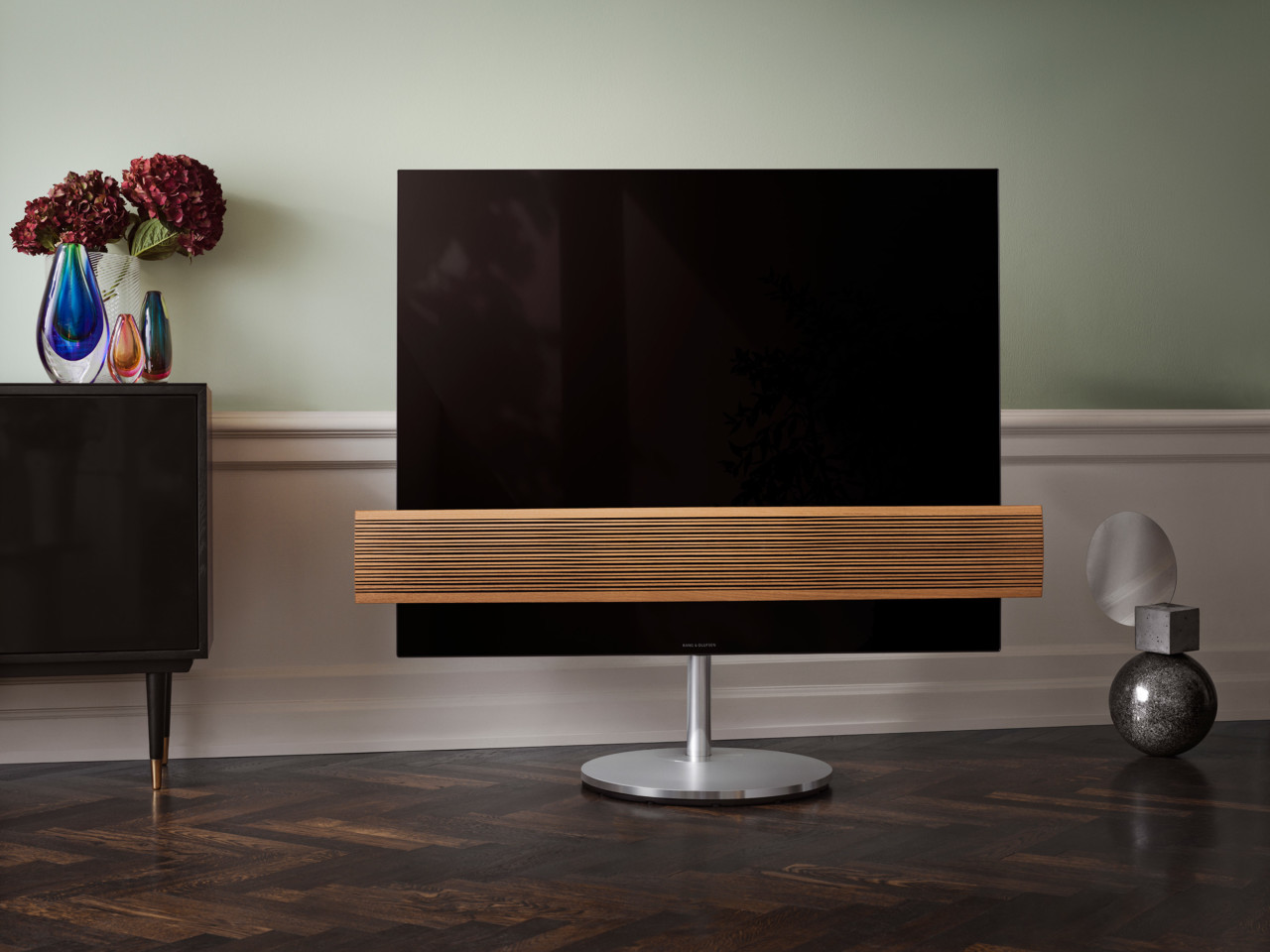 Warm Reception: B&O Updates the BeoVision Eclipse With Wood