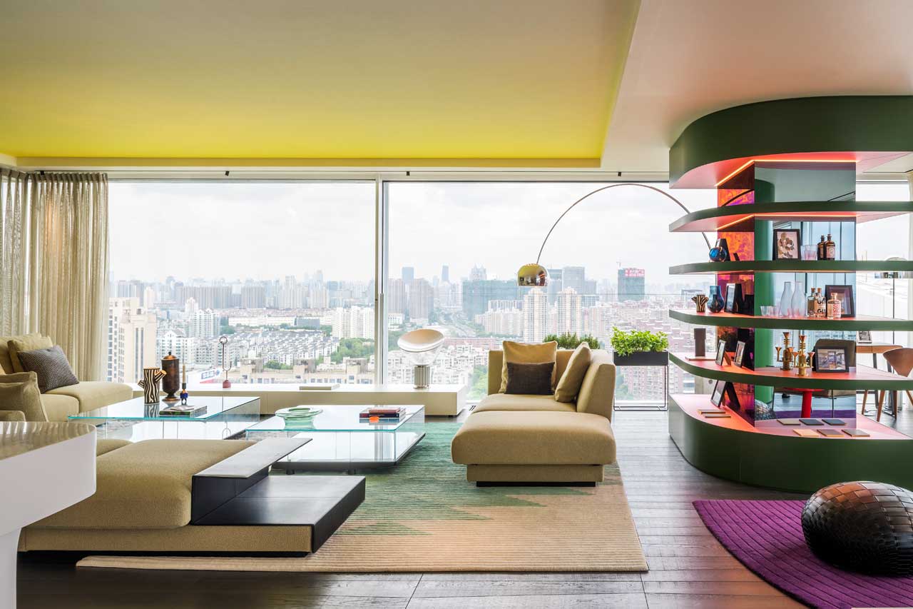 Chromatic Spaces: An Energetic Apartment in Shanghai