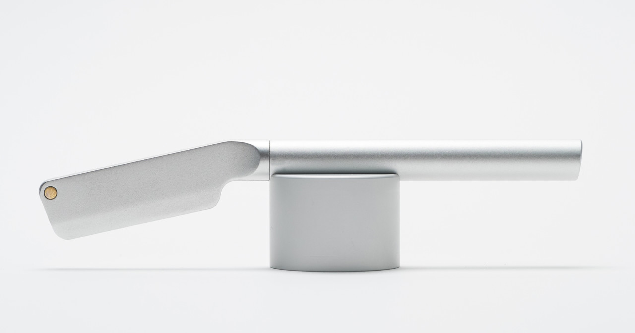 The Angle Razor’s Magnetic Design Is Precisely Sharp