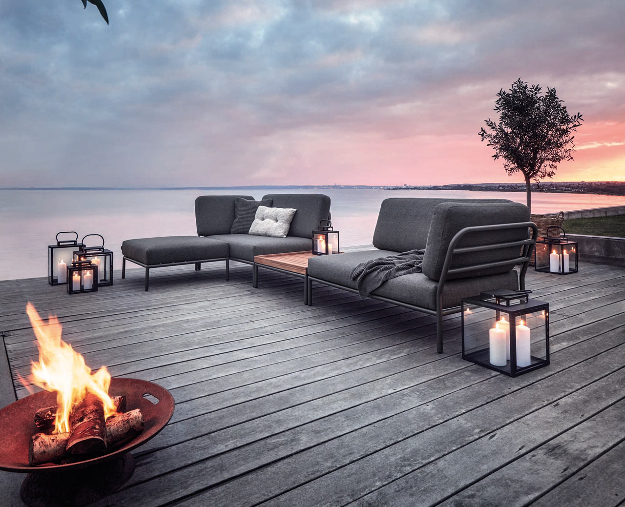 LEVEL Outdoor Lounge by Henrik Pedersen for HOUE
