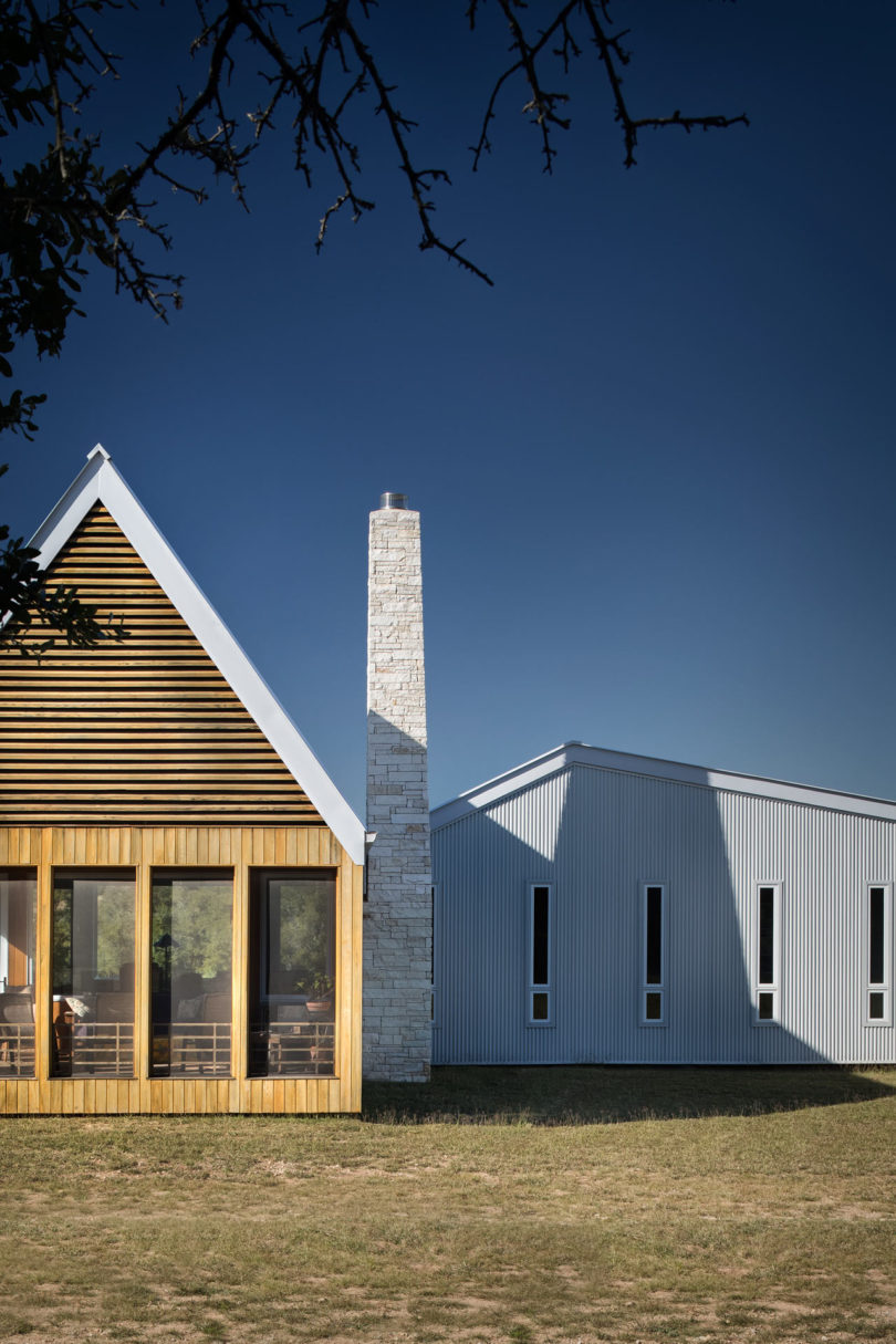 Miró Rivera Architects Designs the Sustainable Hill Country House