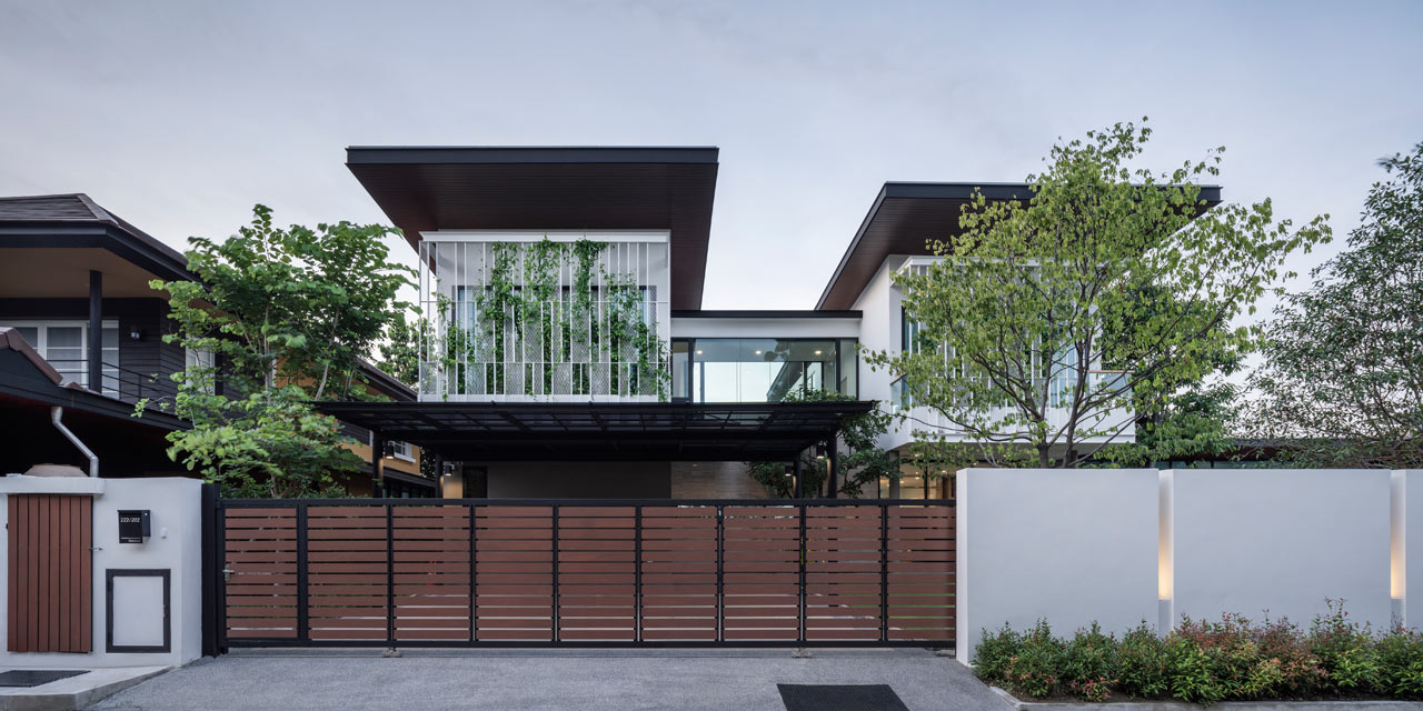 A House in Bangkok That Embraces Greenery and a Love of Nature