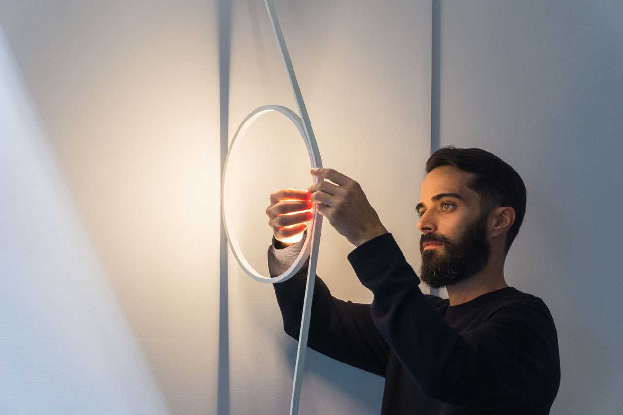 Wirering Is a Sculptural Light That Hovers Between a Wall and a Floor Lamp
