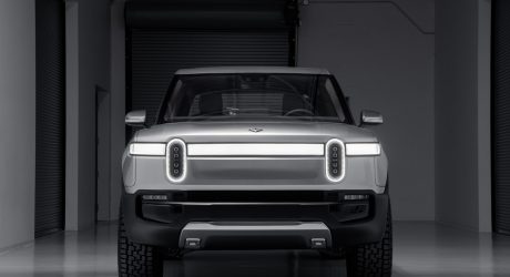 Rivian R1T Pickup Electrifies the Los Angeles Auto Show
