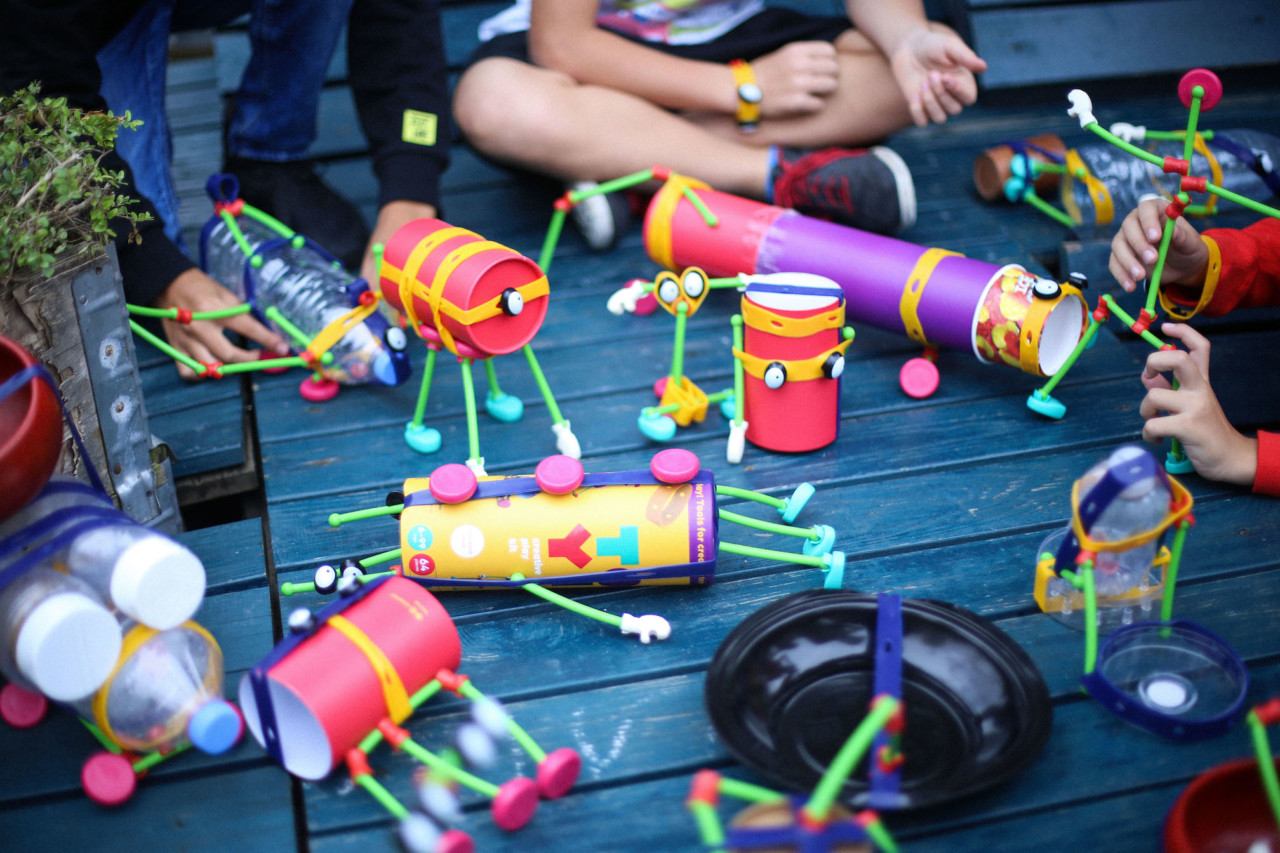Toyi: An Imaginative Play Kit for Kids to Transform the World Around Them Using Everyday Objects