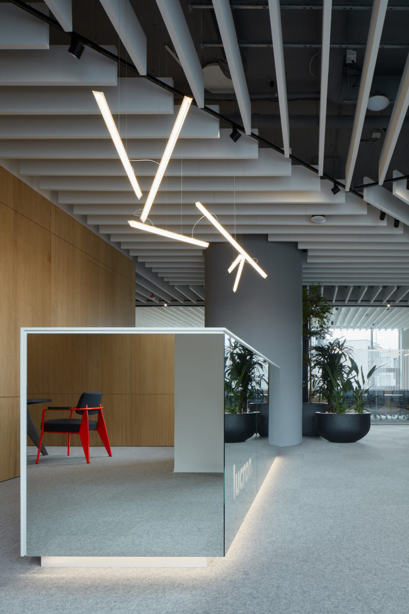 Cechvala Architects Designs A Modern Office For Lucron