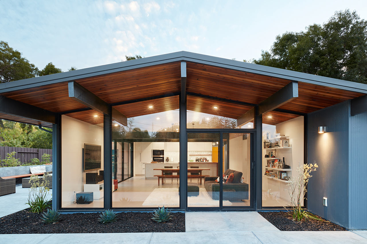 Klopf Architecture Remodels a Dark Eichler Home in Palo Alto