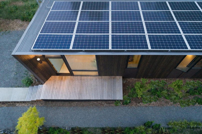 This One-Bedroom, Backyard Prefab in West Seattle Runs on Solar Power