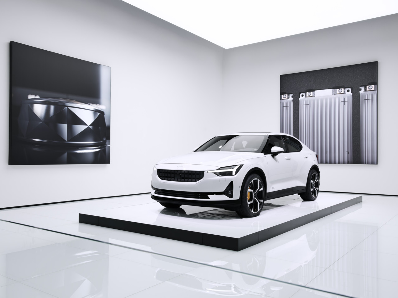 Polestar deals 2 showroom