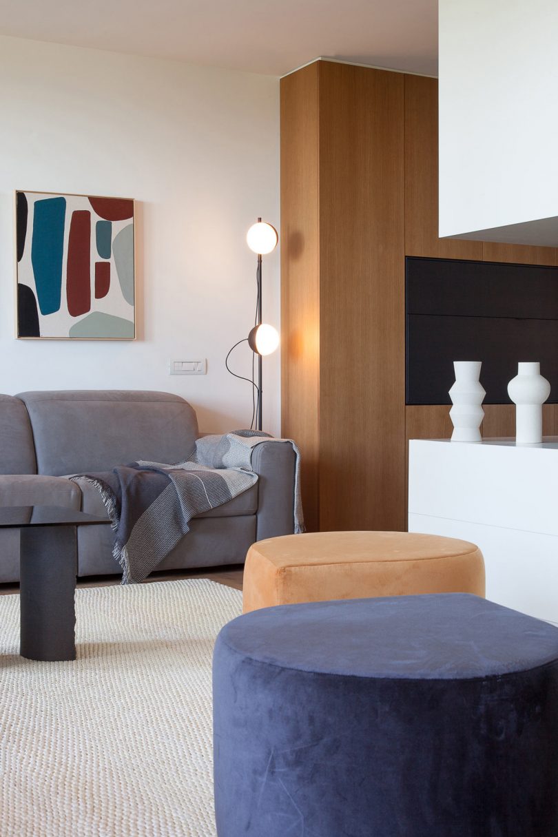 A Barcelona Apartment Goes From Two Bedrooms To One Design