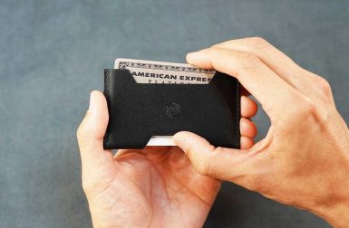 Capsule Designs an Ultra-Minimalist Wallet Called Ace