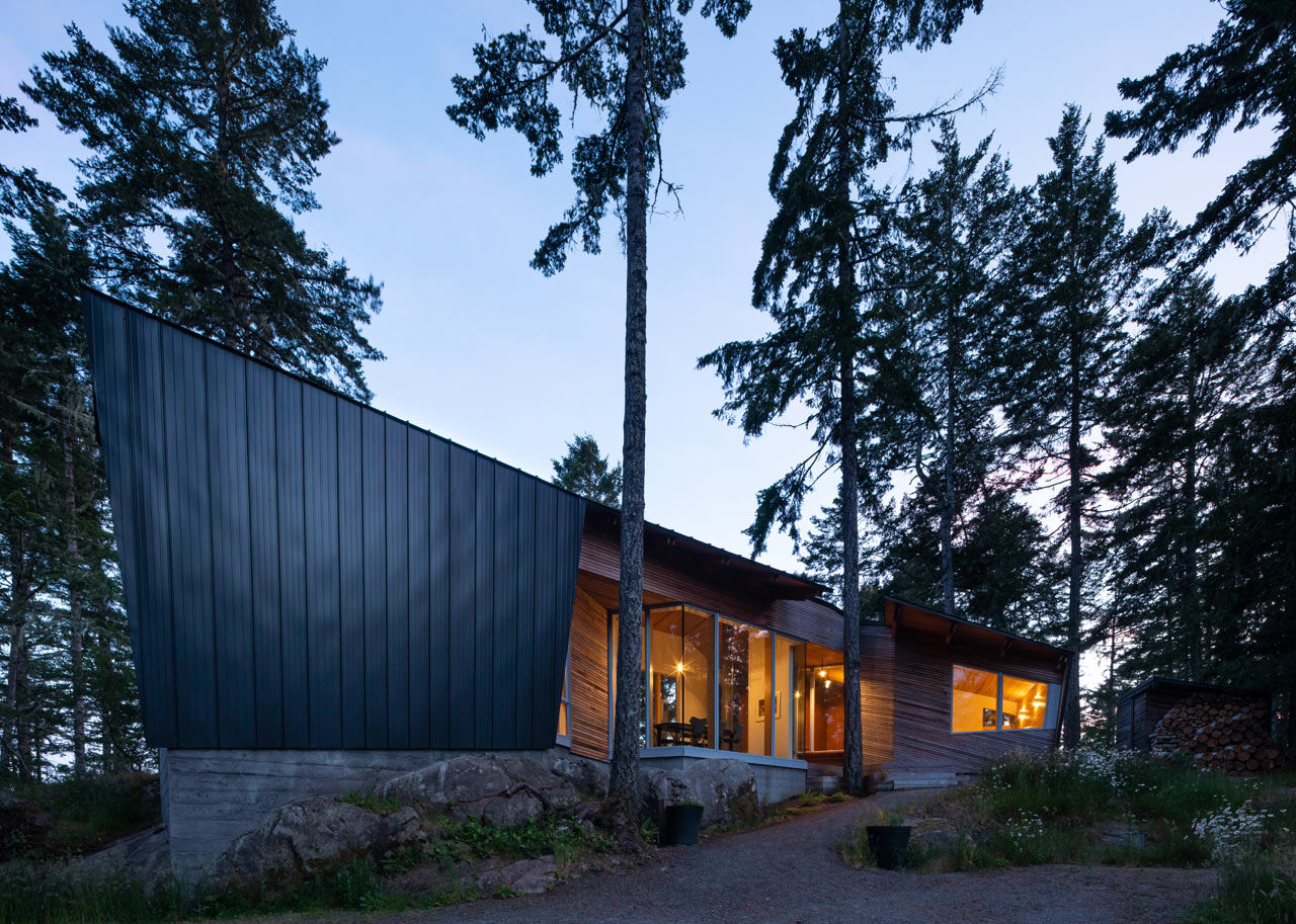 The Geometric Sooke 01 House Is Designed for a Woman and Her Dog