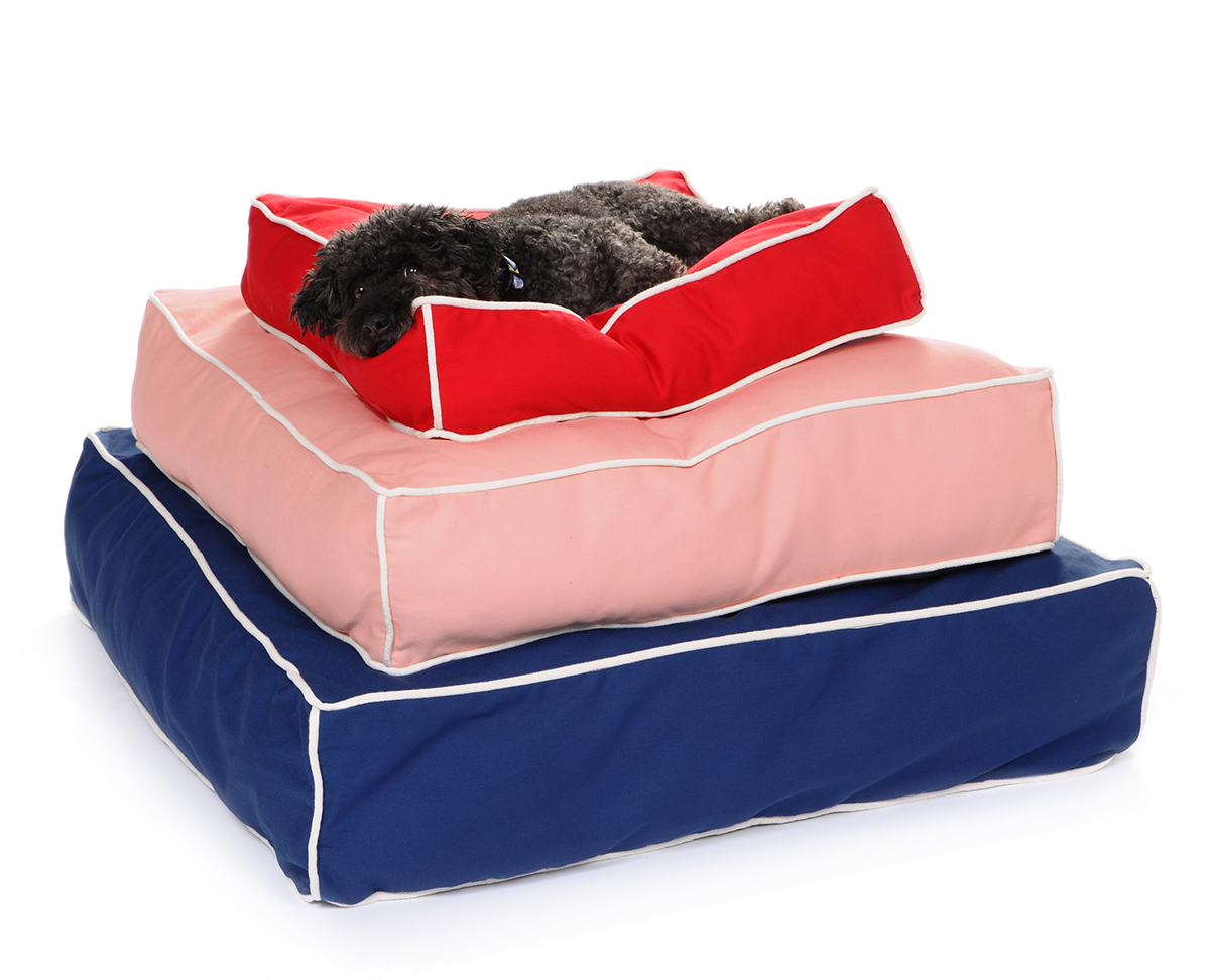 Giveaway: Win a Modern Dog Bed from Waggo