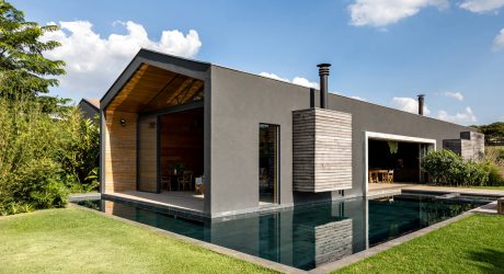 A Brazilian Holiday Retreat Designed for Social Interaction
