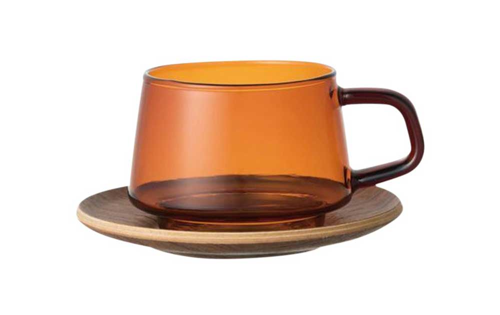 https://design-milk.com/images/2020/04/Drinkware-Roundup-1-Kinto-Sepia-Glass-cup.jpg