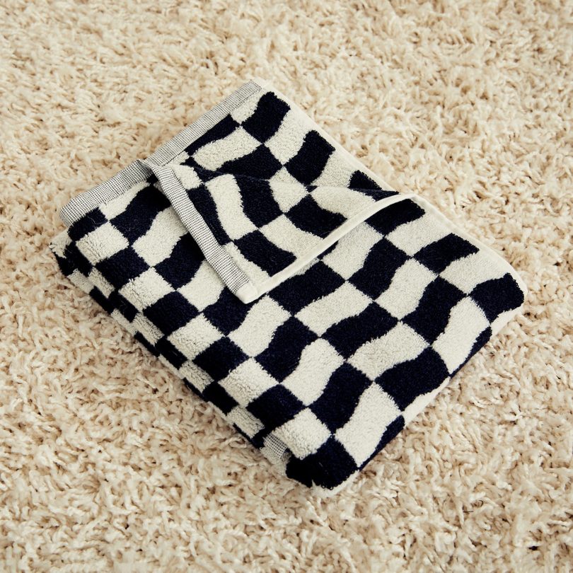 Dusen Dusen Introduces Their Black and White Towel Collection