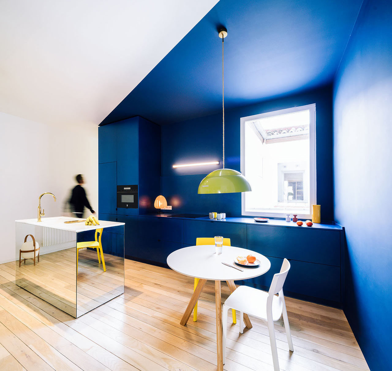 sequencehouse: A 124-Square-Meter Flat in Madrid Filled with Primary Colors