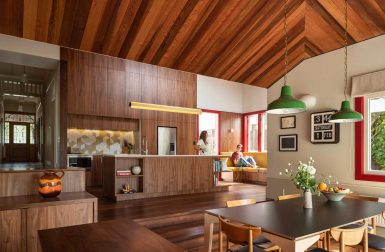 Auckland's Split House Boasts Cedar Ceilings and a Wooden Screen