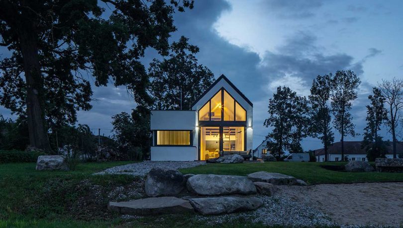 House by the Pond Is an Escape to Nature in South Bohemia, Czech Republic