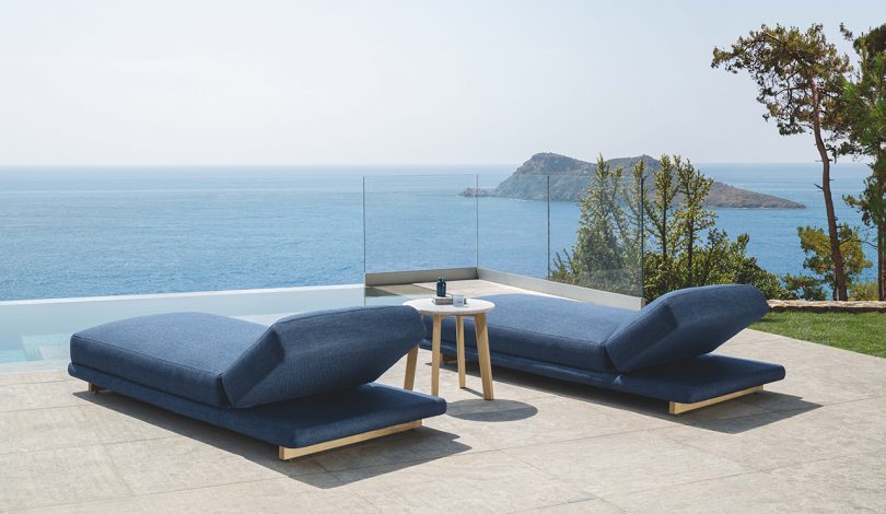 outdoor chaise lounges