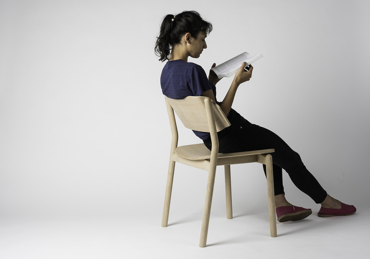Neera Is a Minimalist Task Chair Suitable for Home Environments