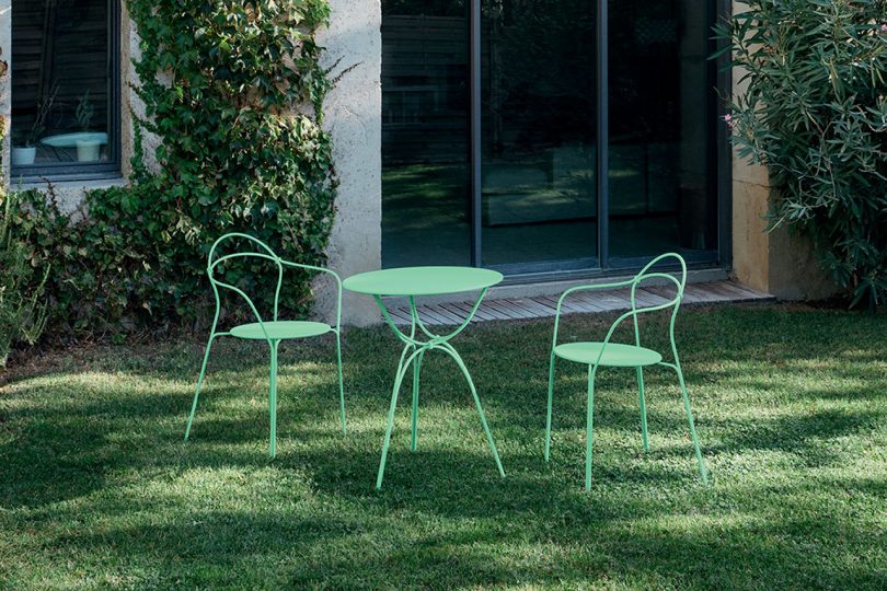 outdoor furniture on lawn