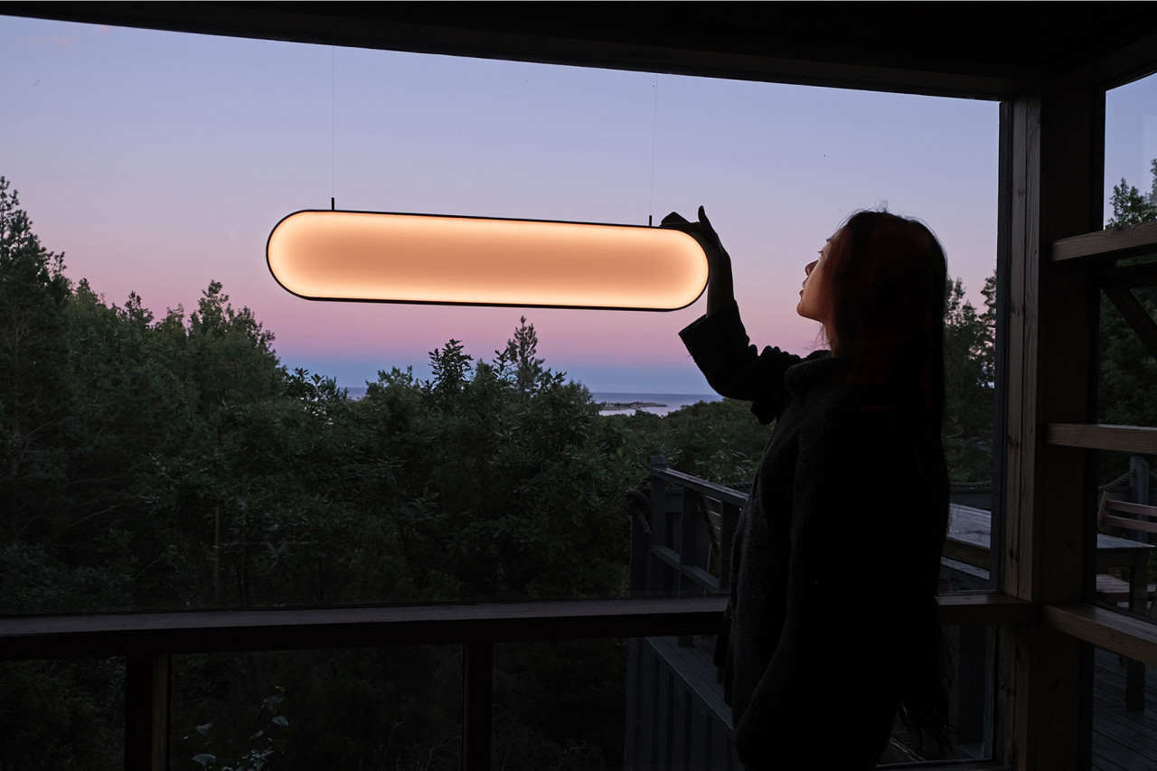 Sunne Is a Solar Light That Captures the Colors of a Sunset