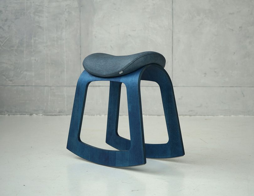 Move It With the Muista Rocking Desk Stool