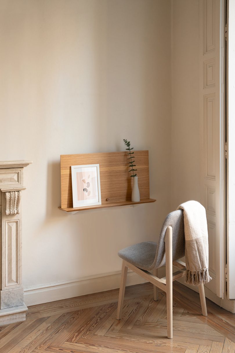 floating folding desk set to shelf position