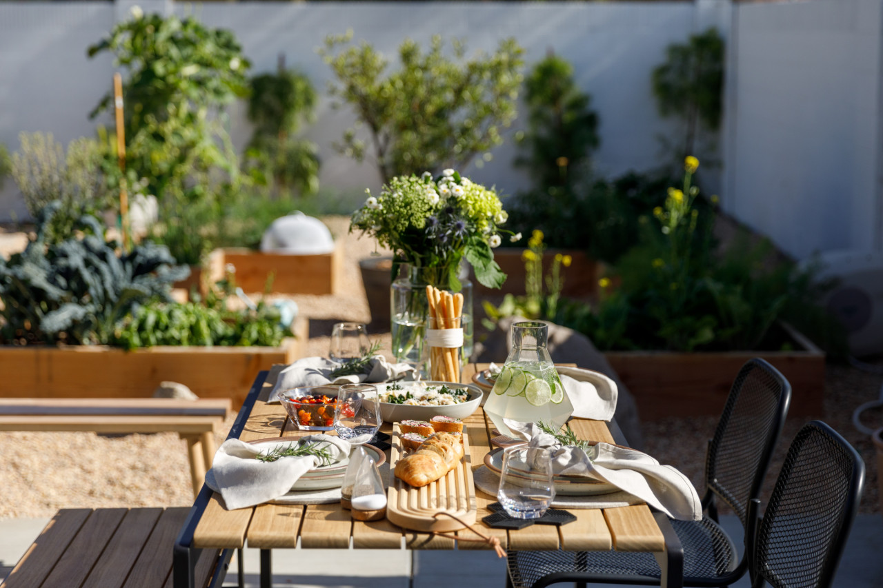 Summer Hosting: Create a Scandinavian-Style Space for Outdoor Entertaining