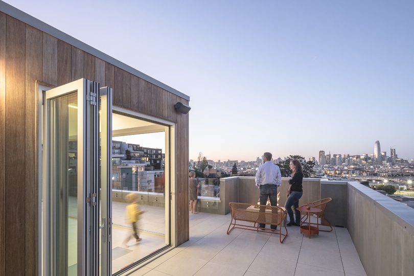 San Francisco rooftop desk and dwelling